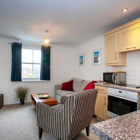 The Spires - Cosy Apartment Just Outside Of City Centre Кентербері Екстер'єр фото